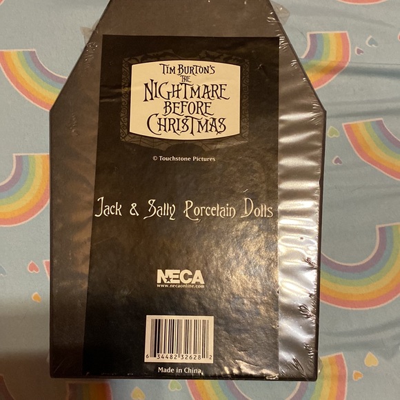 Porcelain limited edition collectors Jack and Sally Nightmare Before Christmas - Picture 2 of 9